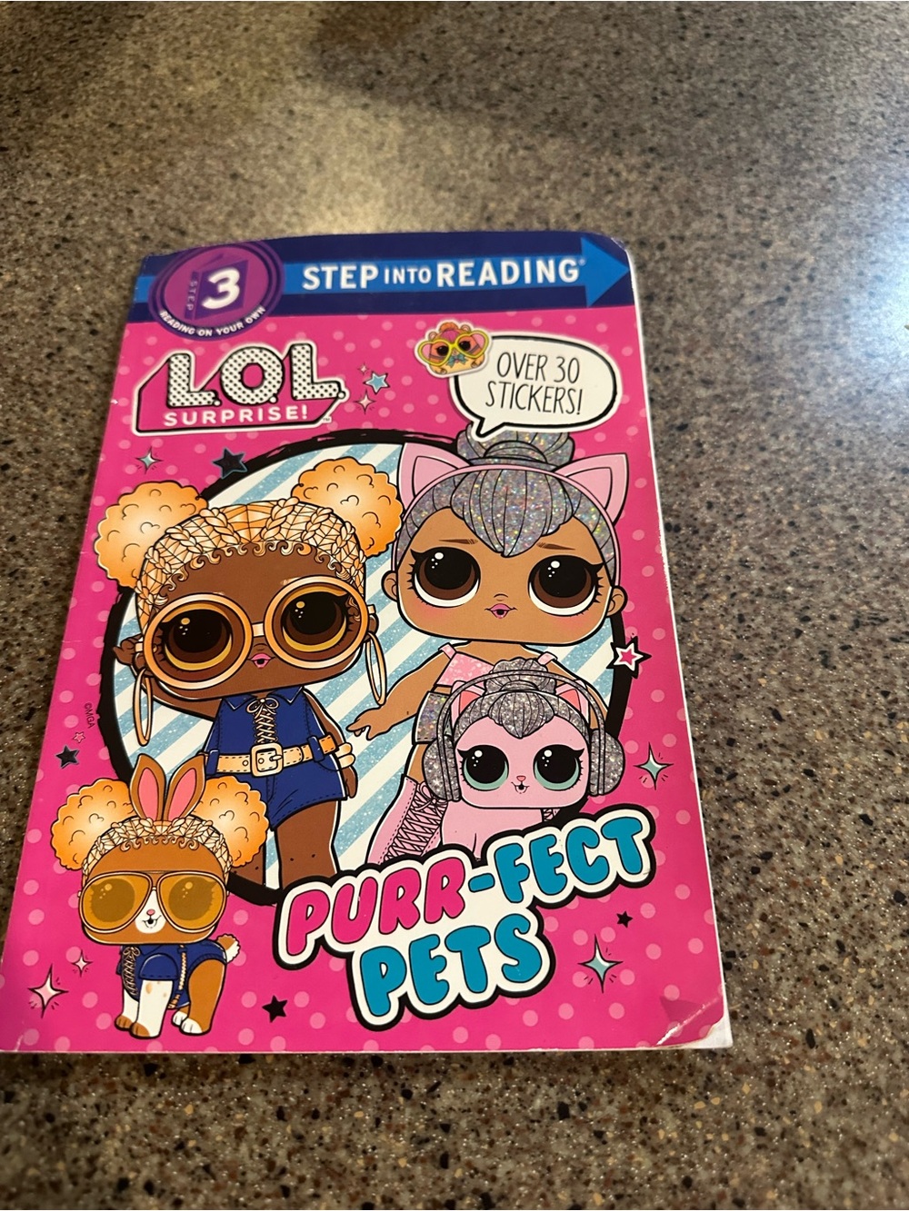 L.O.L. Surprise! Purr-fect Pets book- Pink & Blue